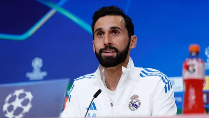  Arbeloa, sobre ganar mañana: «No creo que tengamos que hacer un milagro»

