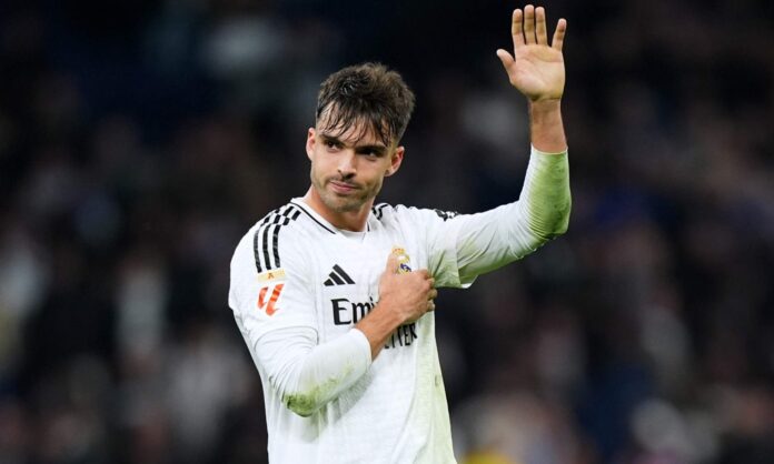 Asencio y Arbeloa, dos visiones enfrentadas dentro del Real Madrid: el futbolista ha sido duramente castigado hasta que ha pedido perdón