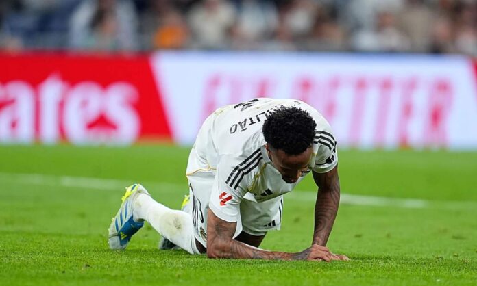 Éder Militao, tras lesionarse en el duelo de este martes ante el Alavés.