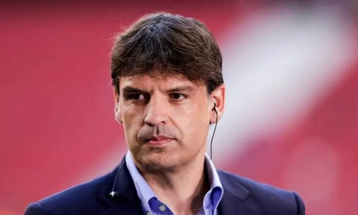 Fernando Morientes dando su opinión en televisión.