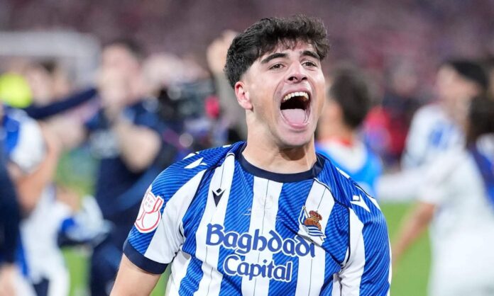 Jon Martín celebrando con la Real Sociedad