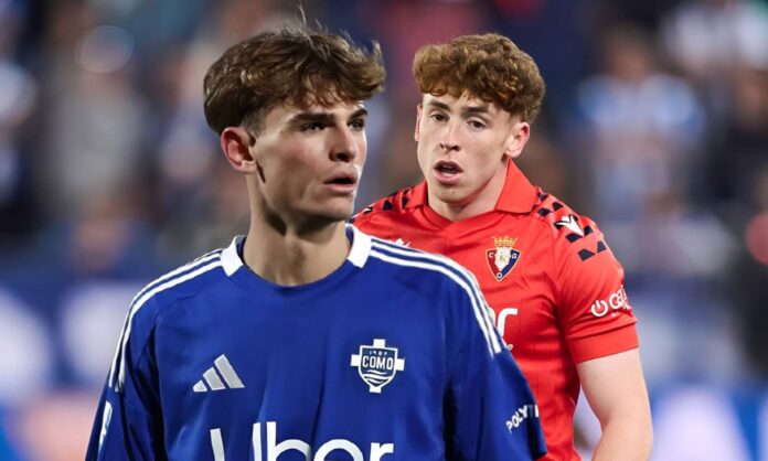 Nico Paz con la camiseta del Como y Víctor Muñoz con la del Osasuna.