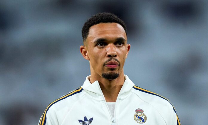 Trent Alexander-Arnold antes de jugar un partido con el Real Madrid.