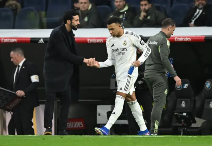 Vota en la encuesta, ¿quién tiene razón en el conflicto entre Mbappé y Arbeloa?