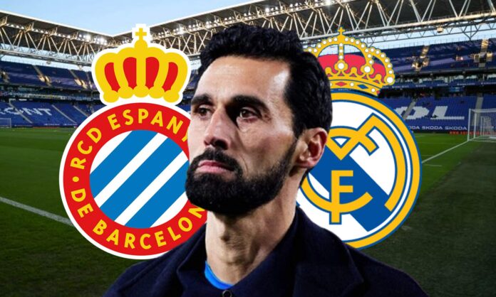 Álvaro Arbeloa y los escudos del Espanyol y el Real Madrid.