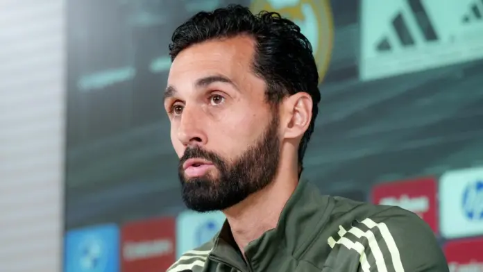  Arbeloa, sobre la comparecencia de Florentino: «Al Real Madrid se le trata muy diferente al resto de clubes»

