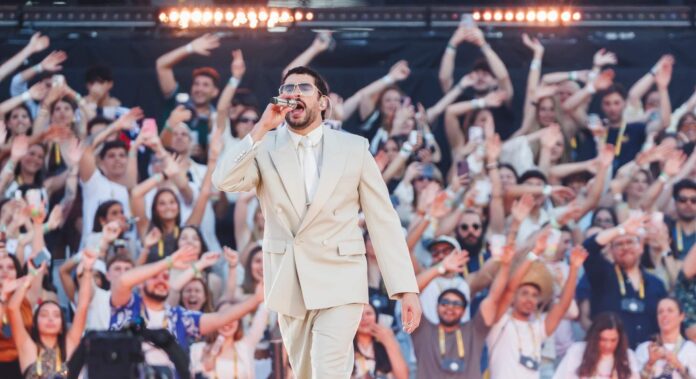 Ni Vinicius ni Bellingham, los futbolistas del Real Madrid que acudieron al concierto de Bad Bunny en el Metropolitano con 66.000 espectadores

