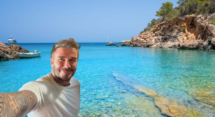 El refugio de David Beckham en España donde desconecta cada verano: aguas cristalinas, más de 200 kilómetros de playa y una ciudad amurallada Patrimonio de la Humanidad

