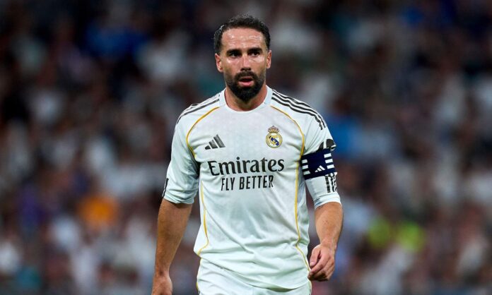 Dani Carvajal jugando un partido con el Real Madrid.