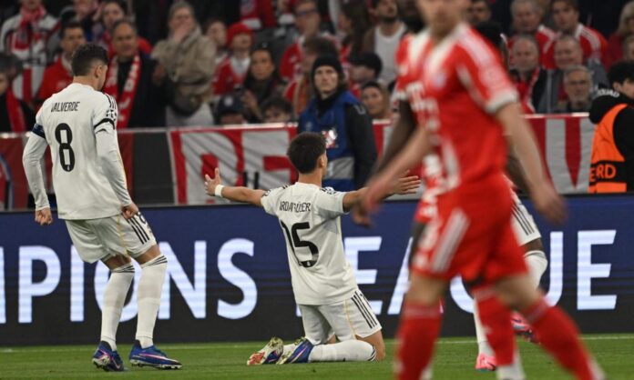 Arda Güler, celebrando uno de sus dos goles en el Allianz Arena, en la vuelta de los cuartos de final de Champions contra el Bayern Múnich.