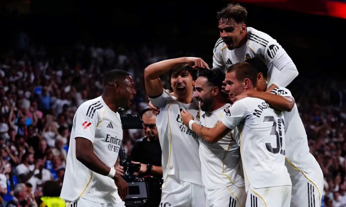 Los futbolistas del Real Madrid, celebrando un gol en el partido del sábado pasado contra el Athletic Club.