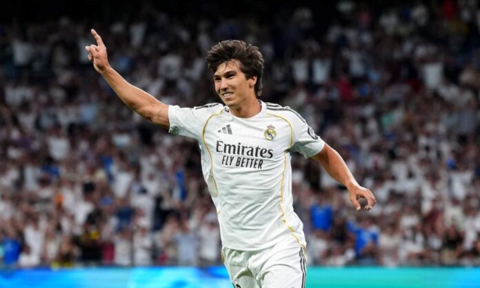 El Real Madrid vence al descanso gracias a los goles de Gonzalo García y Jude Bellingham