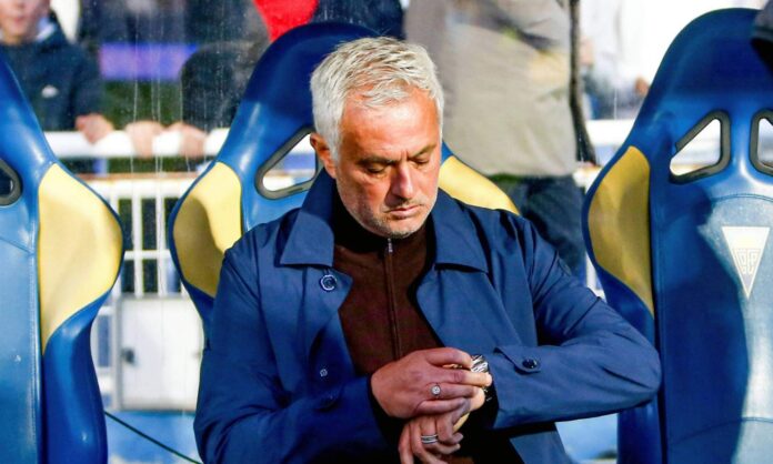 José Mourinho, durante su último partido con el Benfica, el pasado fin de semana.