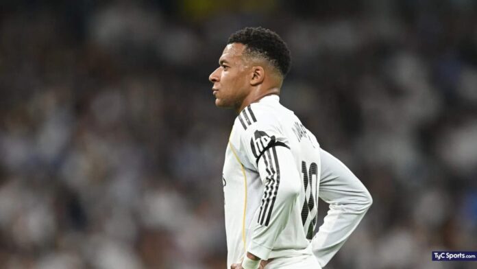 Kylian Mbappé, en un partido con el Real Madrid durante esta temporada.