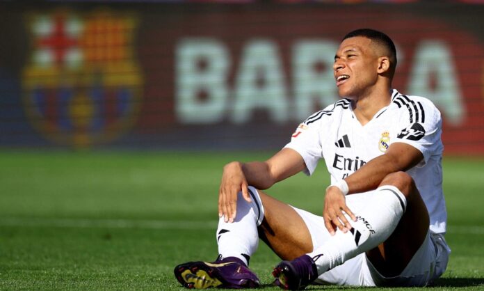 Mbappé no viaja a Barcelona y estará ausente en el Clásico