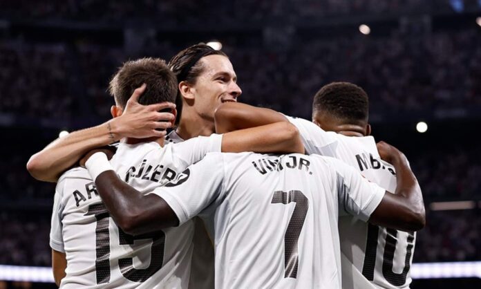 Jugadores del Real Madrid celebrando un gol. 