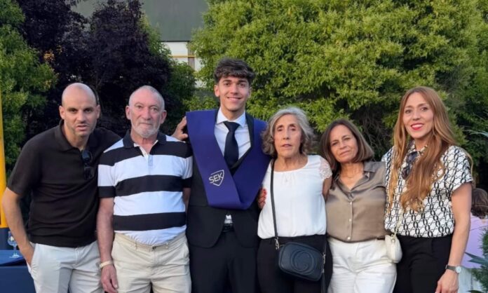Thiago Pitarch se ha graduado de Bachillerato en el Colegio Internacional SEK, uno de los más selectivos de toda España.