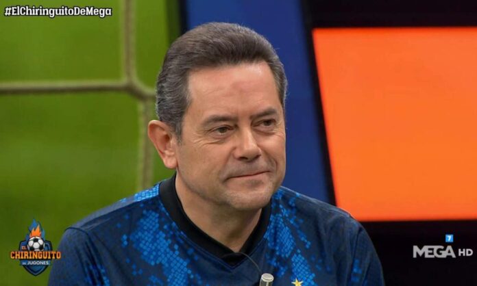 Tomás Roncero dando una noticia en El Chiringuito.