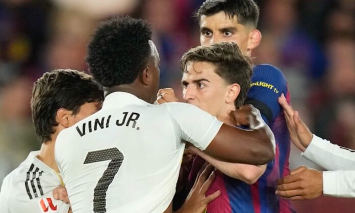 Vinicius Junior y Gavi tuvieron sus más y sus menos durante el Clásico entre el Barcelona y el Real Madrid del domingo pasado.