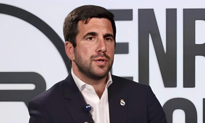 Enrique Riquelme viaja a Francia para intentar cerrar al futbolista que falta en su proyecto para el Real Madrid

