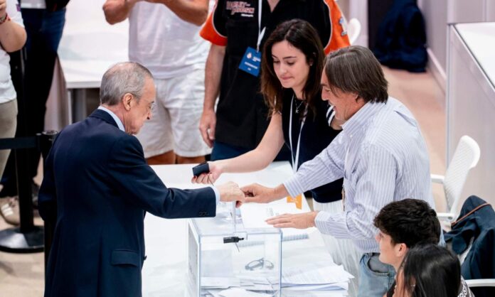 Los sondeos a pie de urna aseguran una victoria de Florentino Pérez sobre Enrique Riquelme con más del 65% de los votos


