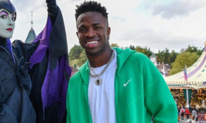 Vinicius, 25 años: 